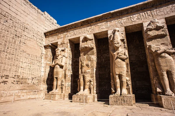 Medinet Habu (morg Tapınağı Ramses III), Batı Şeria Mısır Luksor — Stok fotoğraf