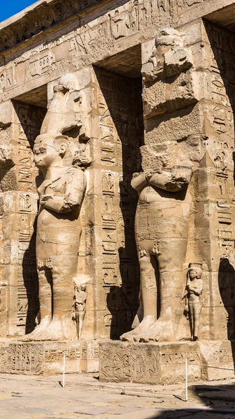 Le Medinet Habu (Temple mortuaire de Ramsès III), Cisjordanie de Louxor en Egypte — Photo