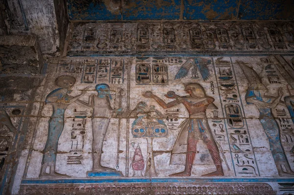 Medinet Habu (mortuarium tempel van Ramses Iii), de westelijke oever van Luxor in Egypte — Stockfoto