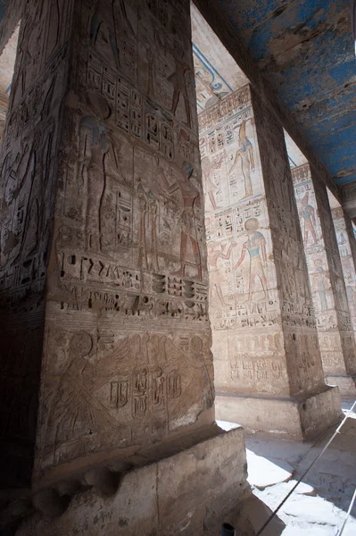 Medinet Habu (Temple mortuaire de Ramsès III), Cisjordanie de Louxor en Egypte — Photo