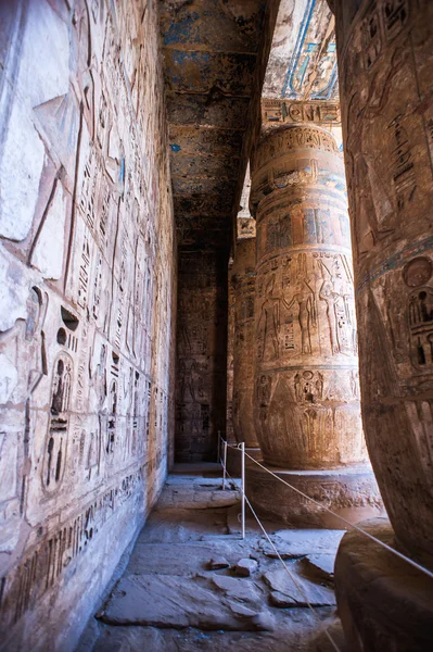 Medinet Habu (Templo Mortuorio de Ramsés III), Cisjordania de Luxor en Egipto —  Fotos de Stock