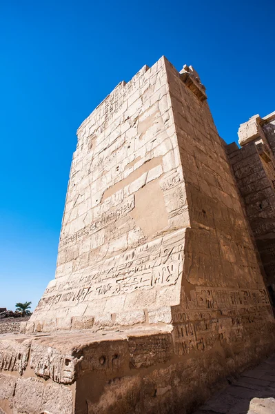 Medinet Habu (Templo Mortuorio de Ramsés III), Cisjordania de Luxor en Egipto —  Fotos de Stock