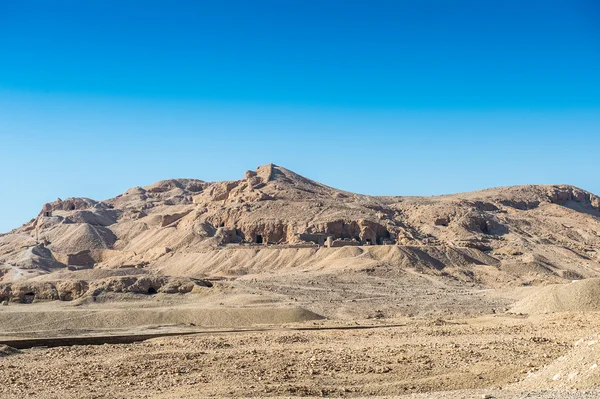 Başına, Batı Nil kıyısında morg Tapınağı parçası — Stok fotoğraf