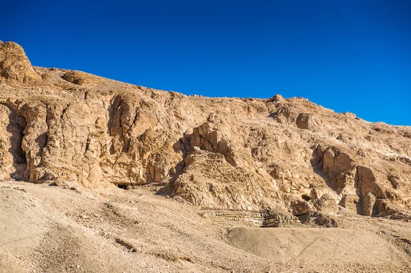 Del av bårhus temple of Hatshepsut, västra stranden av Nilen — Stockfoto