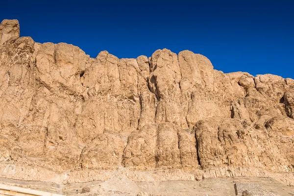 Part of the Mortuary temple of Hatshepsut, Western Bank of the Nile — Stock Photo, Image