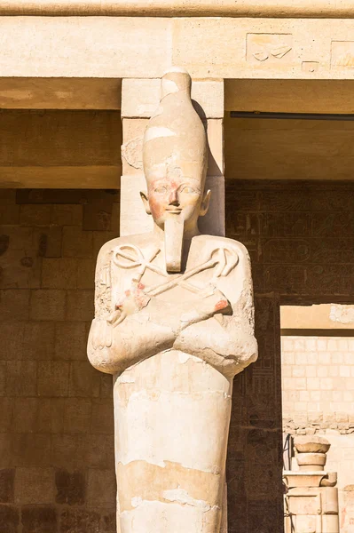 Part of the Mortuary temple of Hatshepsut, Western Bank of the Nile — Stock Photo, Image