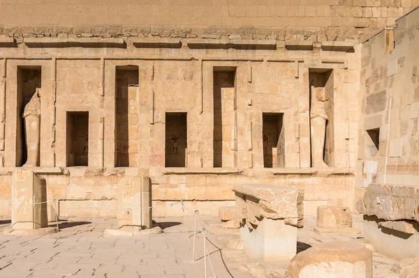 Parte del tempio funerario di Hatshepsut, West Bank of the Nile — Foto Stock