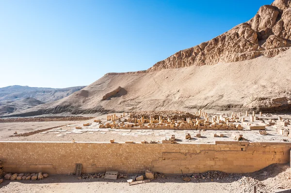 Parte do templo mortuário de Hatshepsut, Cisjordânia do Nilo — Fotografia de Stock