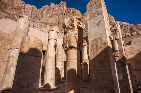 Part of the Mortuary temple of Hatshepsut,  Western Bank of the Nile — Stock Photo, Image