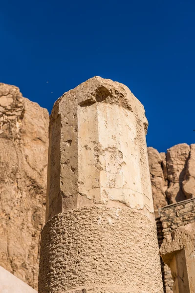 Parte del tempio funerario di Hatshepsut, West Bank of the Nile — Foto Stock