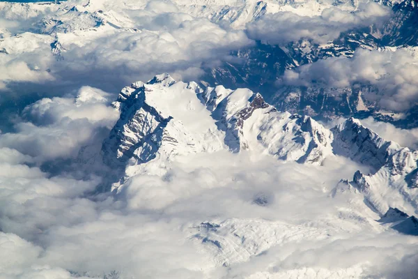 Beautiful panorama of the Swiss Alpine mountians — Stock Photo, Image