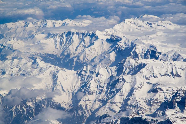 Gyönyörű kilátás nyílik a svájci alpesi mountians — Stock Fotó