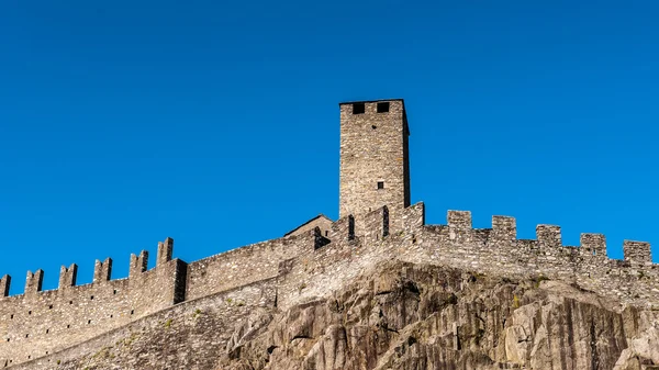 Arkitekturen av bellinzona, Schweiz — Stockfoto