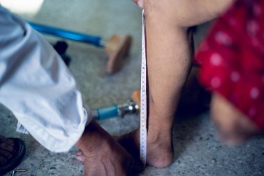 Kara köpeğin odak noktasını kaybediyor.