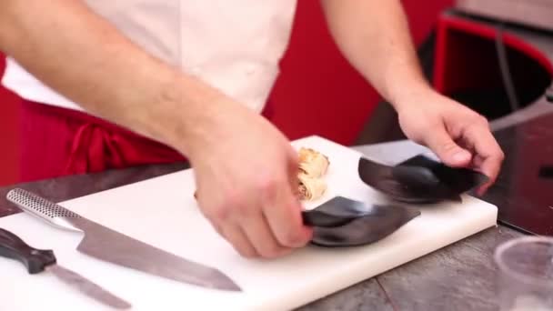 Chef preparare tapas — Video Stock