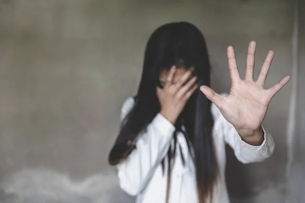 Mulher Mão Mostrar Stop Sign Pare Assédio Abuso Relacionamento — Fotografia de Stock
