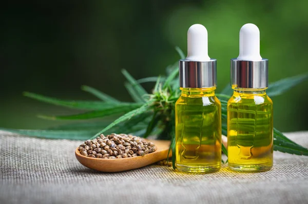 Hennepolie Fles Hennepzaden Cannabis Oil Medicinale Marihuana Concept — Stockfoto