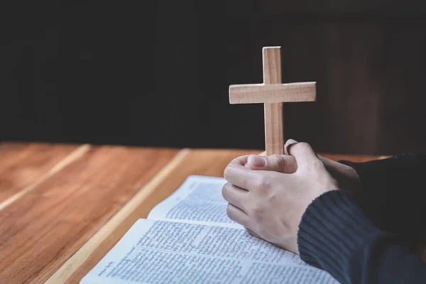 Woman Holds Cross Prayes Her Scriptures Table — Stock Photo, Image