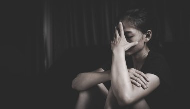 Kadınlara yönelik şiddeti ve tecavüzü durdurma kavramı. Kadınlara yönelik cinsel taciz ve şiddeti, tecavüz ve cinsel istismar kavramını, Uluslararası Kadınlar Günü 'nü durdurun..