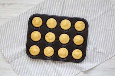 Ev yapımı mısır ekmekli kekler, genel manzara. Düz yatıyordu, üstten, yukarıdan.. 