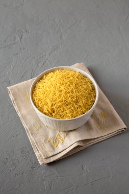 Çiğ Filini Vermicelles Pişirmeye Hazır. 