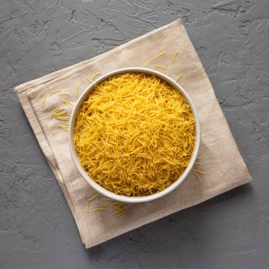 Çiğ Filini Vermicelles Pişirmeye Hazır, En İyi Görüş. Yukarıdan, dümdüz uzanmış. 