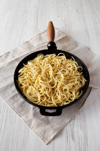 Caseiro Cacio Pepe Pasta Com Pecorino Romano Pimenta Uma Panela — Fotografia de Stock