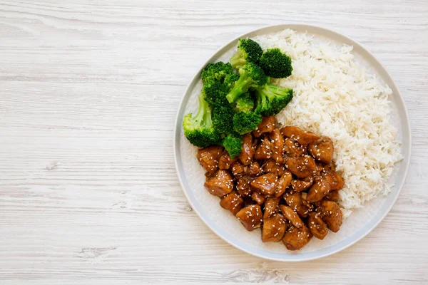 Hausgemachtes Teriyaki Chicken Mit Reis Und Brokkoli Auf Einem Teller — Stockfoto