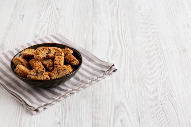 Koyu çikolatalı cipsli ev yapımı Cantuccini. Boşluğu kopyala.