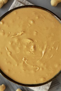 Kremalı Fıstık Ezmeli Kase, en iyi manzara. Düz uzanın, başınızın üstünde.