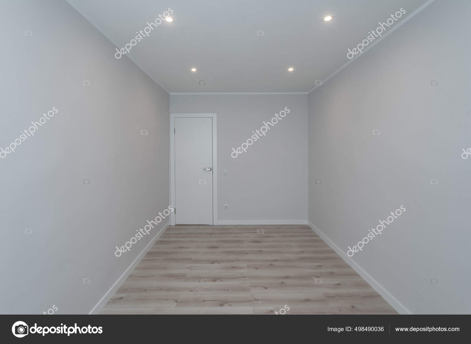 Interior contemporáneo de habitación en lujoso apartamento reformado