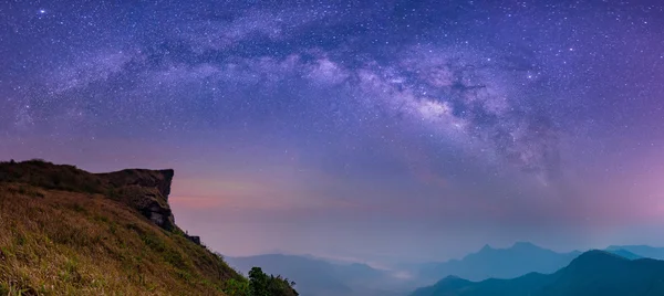 Astratto paesaggio sfocato con Via Lattea galassia Cielo notturno con — Foto Stock
