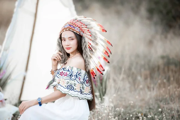 Boho Bohemian Girl Styled Wearing Indian Maxi Dress Jewellery Autumn — Stock Photo, Image