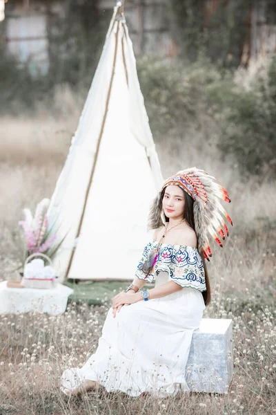 Boho Bohemian Girl Styled Wearing Indian Maxi Dress Jewellery Autumn — Stock Photo, Image
