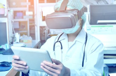 Coronavirus hastalığı COVID-19 virüsüne insan ciğerlerinde çifte maruz kalma, biyolojik tehlike koruma bezi ve pnömoni akciğeri, koronavirüs covid-19 aşı araştırması İnovasyon ve Tıp Teknolojisi.