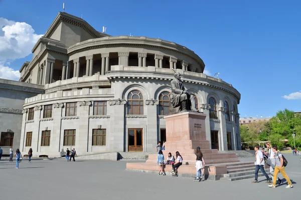 Государственный академический театр оперы и балета Армении — стоковое фото