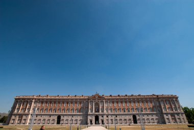Reggia di Caserta manzarası, Covid-19 acil durumundan sonra halka açıldı, Caserta Kraliyet Sarayı, dünyanın en büyük kraliyet konutlarından biri, UNESCO Dünya Mirası Alanı, Caserta, Campania, İtalya, Temmuz 2020