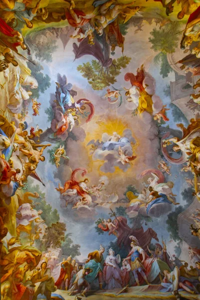 Frescoed tavanları, Caserta Kraliyet Sarayı, Reggia di Caserta dünyanın en büyük kraliyet konutlarından biri, UNESCO Dünya Mirasları Alanı, Caserta, Campania, İtalya