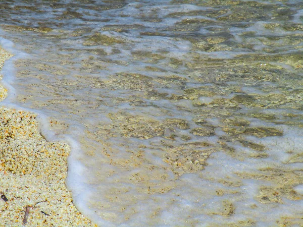2021年8月 意大利撒丁岛帕佐纳海滩 Ezzi Mannu透明的翡翠海和白色沙滩 — 图库照片