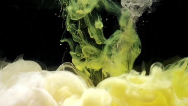 Langsom, grå trykkfarge - akryl - blanding i vann, virvlende mykt under vann – stockvideo