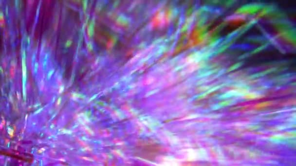 Neón rosa azul púrpura plata prisma luces bokeh. Fondo festivo para la fiesta. Luces holográficas borrosas. Verdaderas fugas de luces de arco iris — Vídeo de stock
