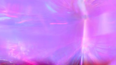 Holografik gökkuşağı tek boynuzlu at pastel pembe maviye benzer soyut arkaplan renkleri. Optik kristal prizma ışınlar. İşaret fişekleri