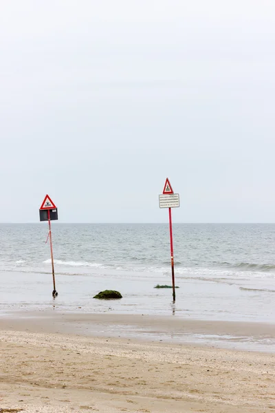 Signos en la playa — Foto de Stock
