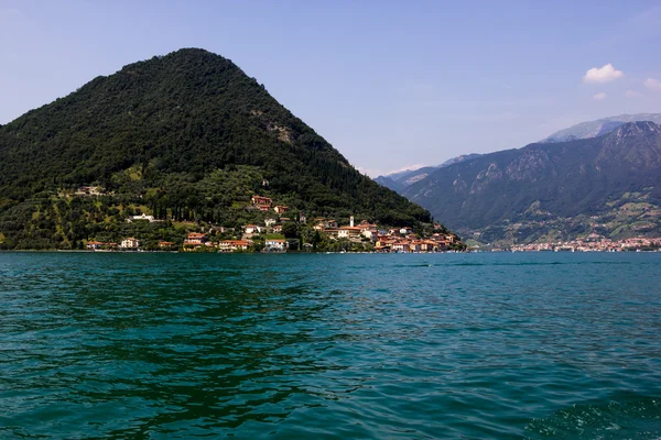 Belo lago Iseo panorama — Fotografia de Stock