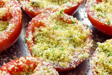 Lezzetli domates graten