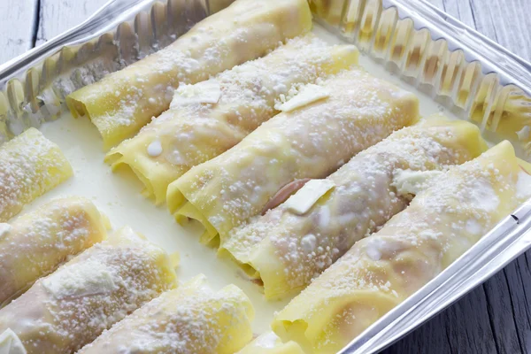 Koken gebakken Canneloni — Stockfoto