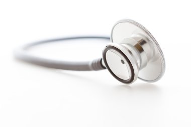 Beyaz arka planlı stetoskop