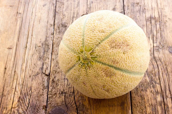 Biologische Gelbe Melone — Stockfoto