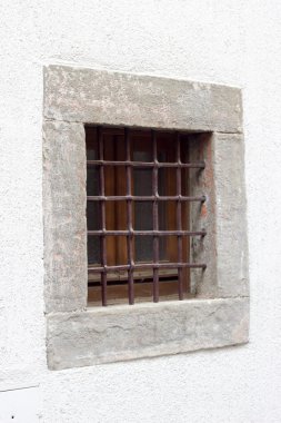 Demir pencere portre