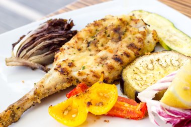 Izgara sebzeli ızgara kalkan